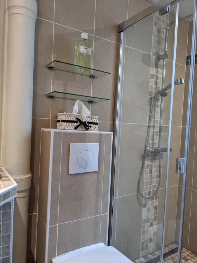 Private Acces To The All Flat. Charming Parisian. Bagian luar foto